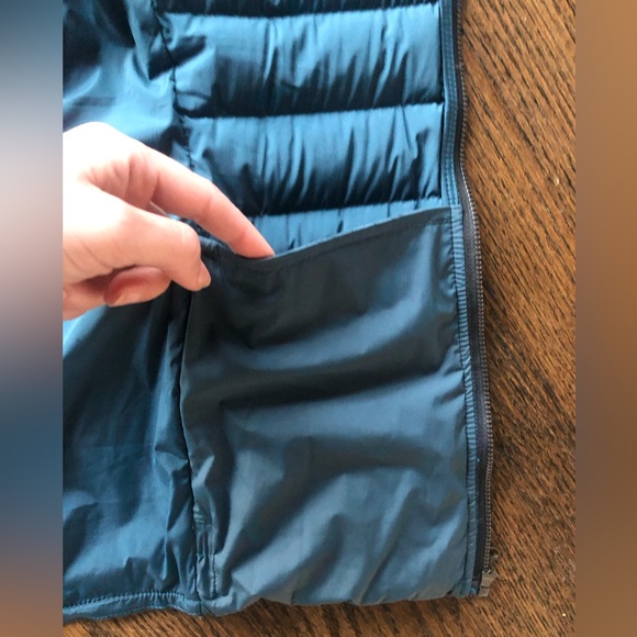 LULULEMON Down for it All running vest in green teal - Picture 11 of 11